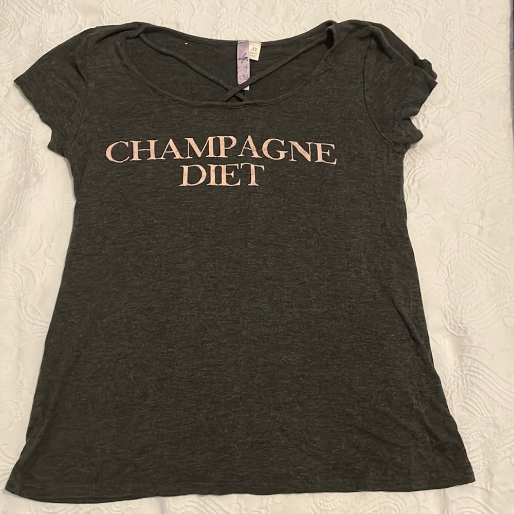 XS Alya gray champagne diet t-shirt
